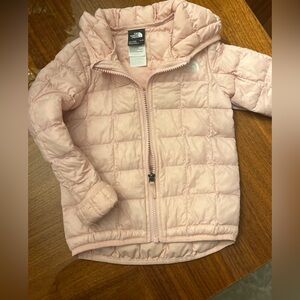 The North Face Kids Light Pink Puffer Jacket 18-24M